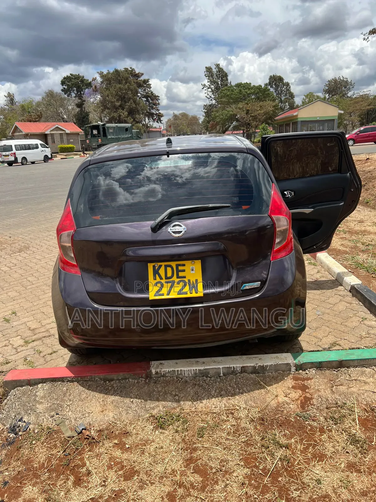 Nissan Note 1.2 Petrol 2014 Maroon