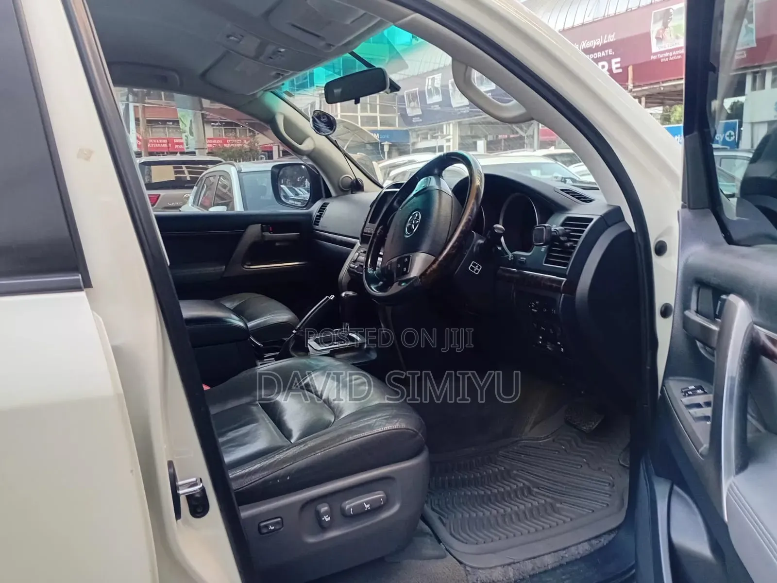 Toyota Land Cruiser 2007 White