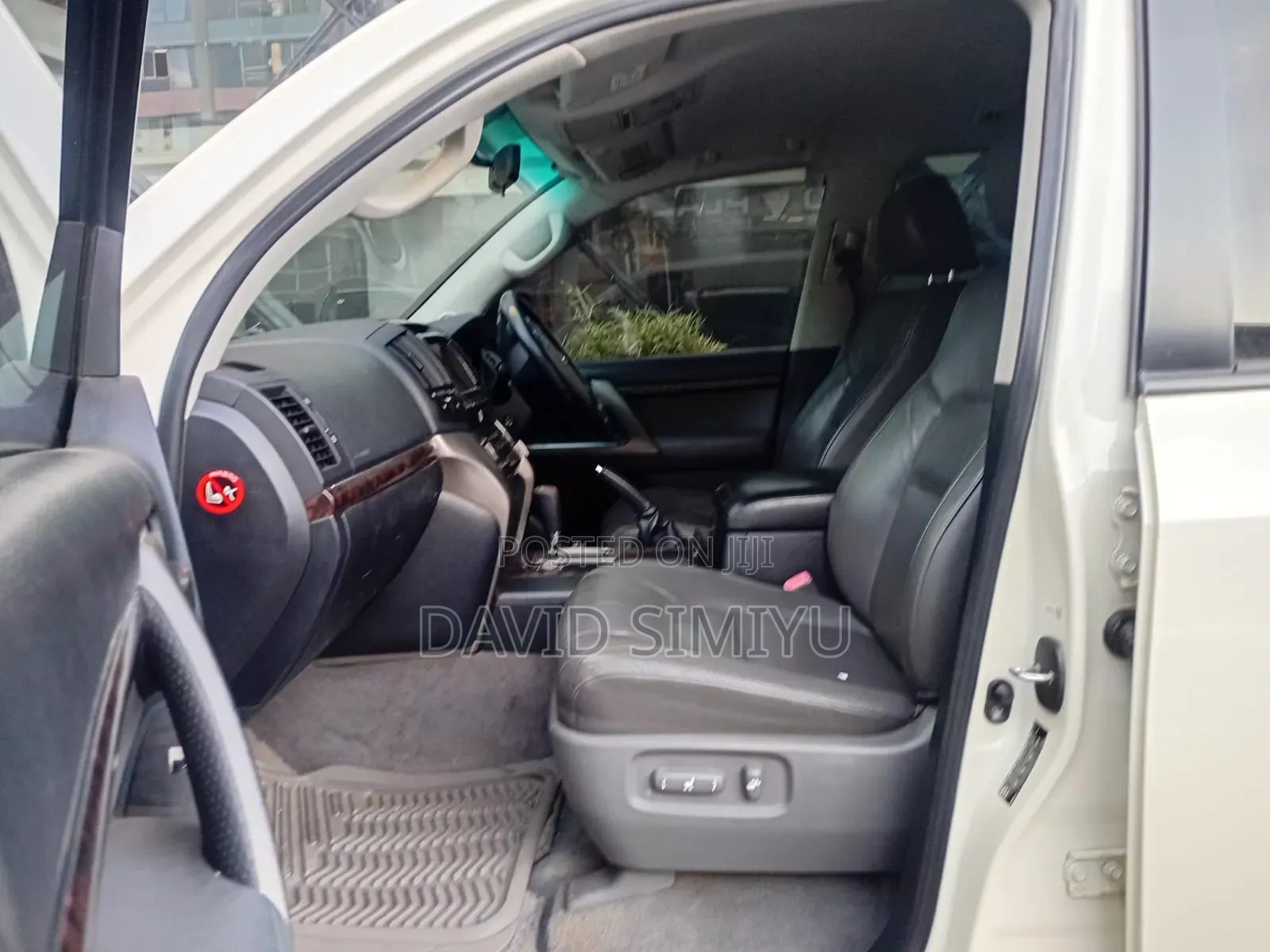 Toyota Land Cruiser 2007 White