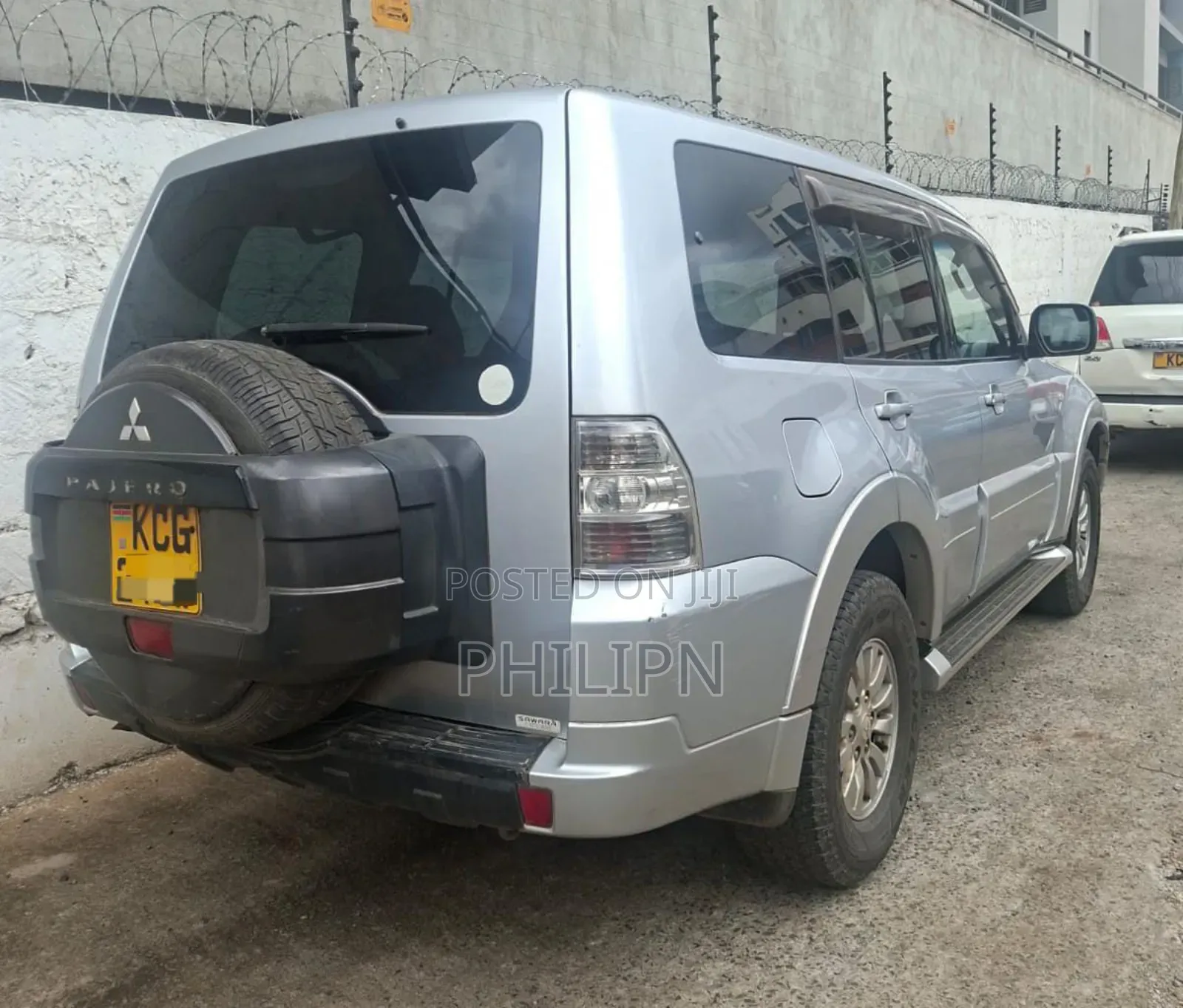 Mitsubishi Pajero 2009 Silver
