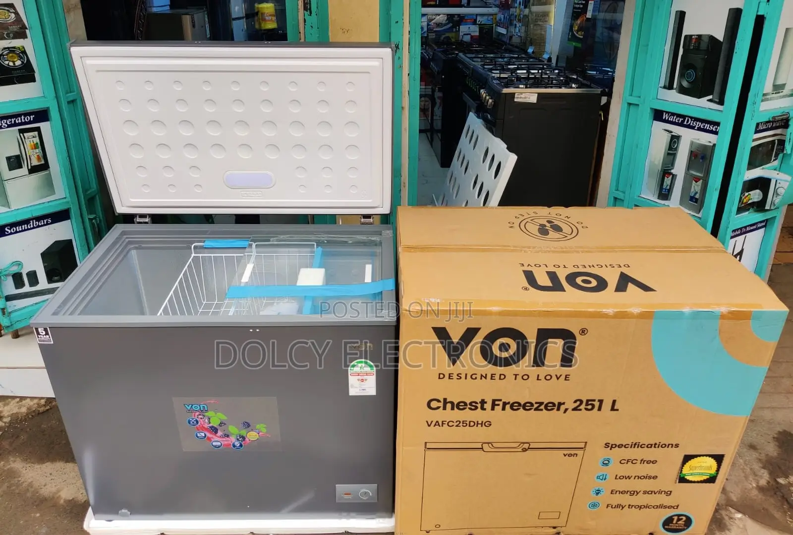 Von Chest Freezer 251L