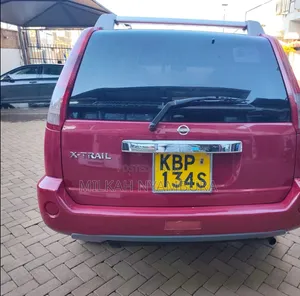Nissan X-Trail 2004 Red