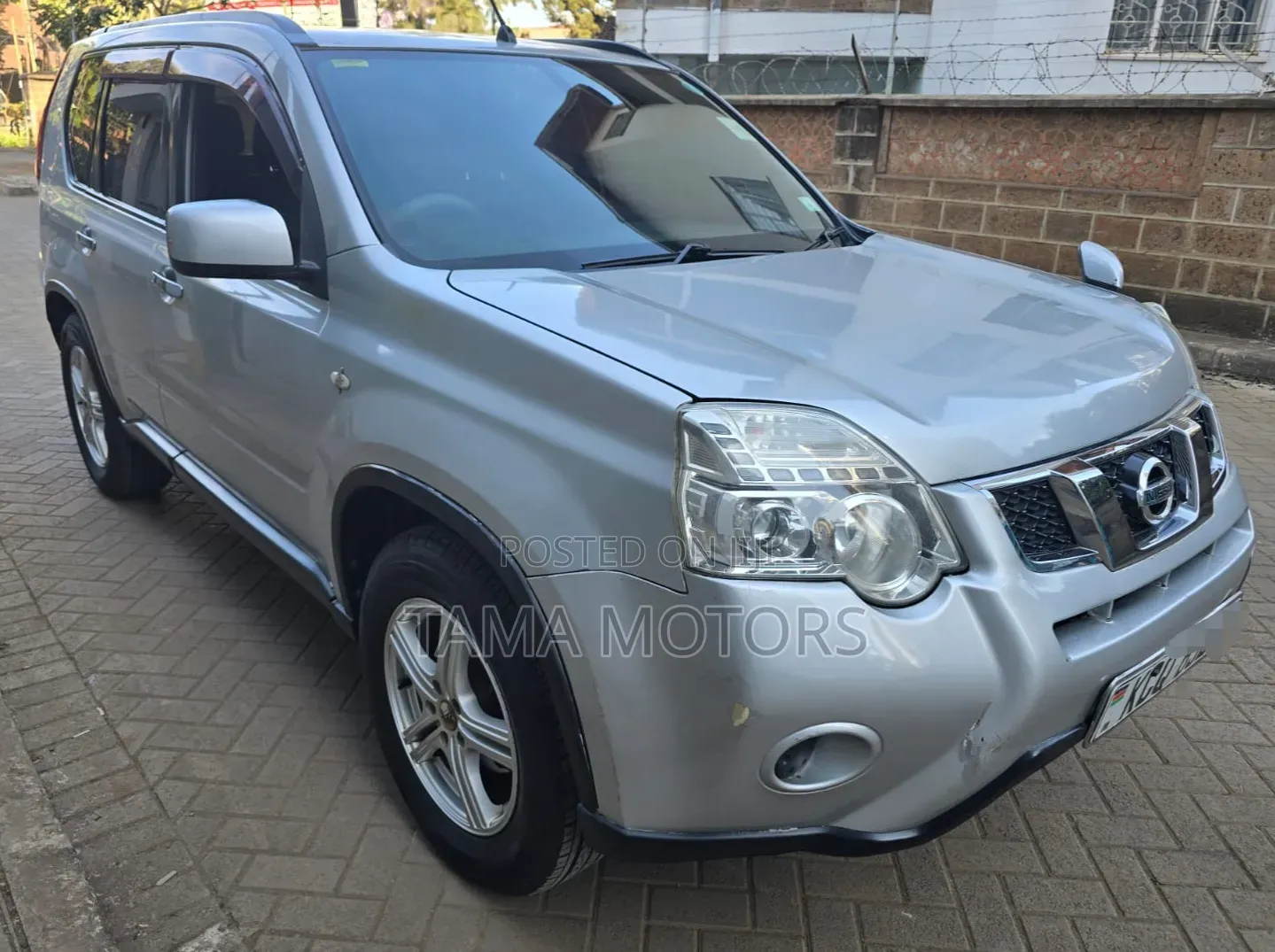 Nissan X-Trail 2010 Silver