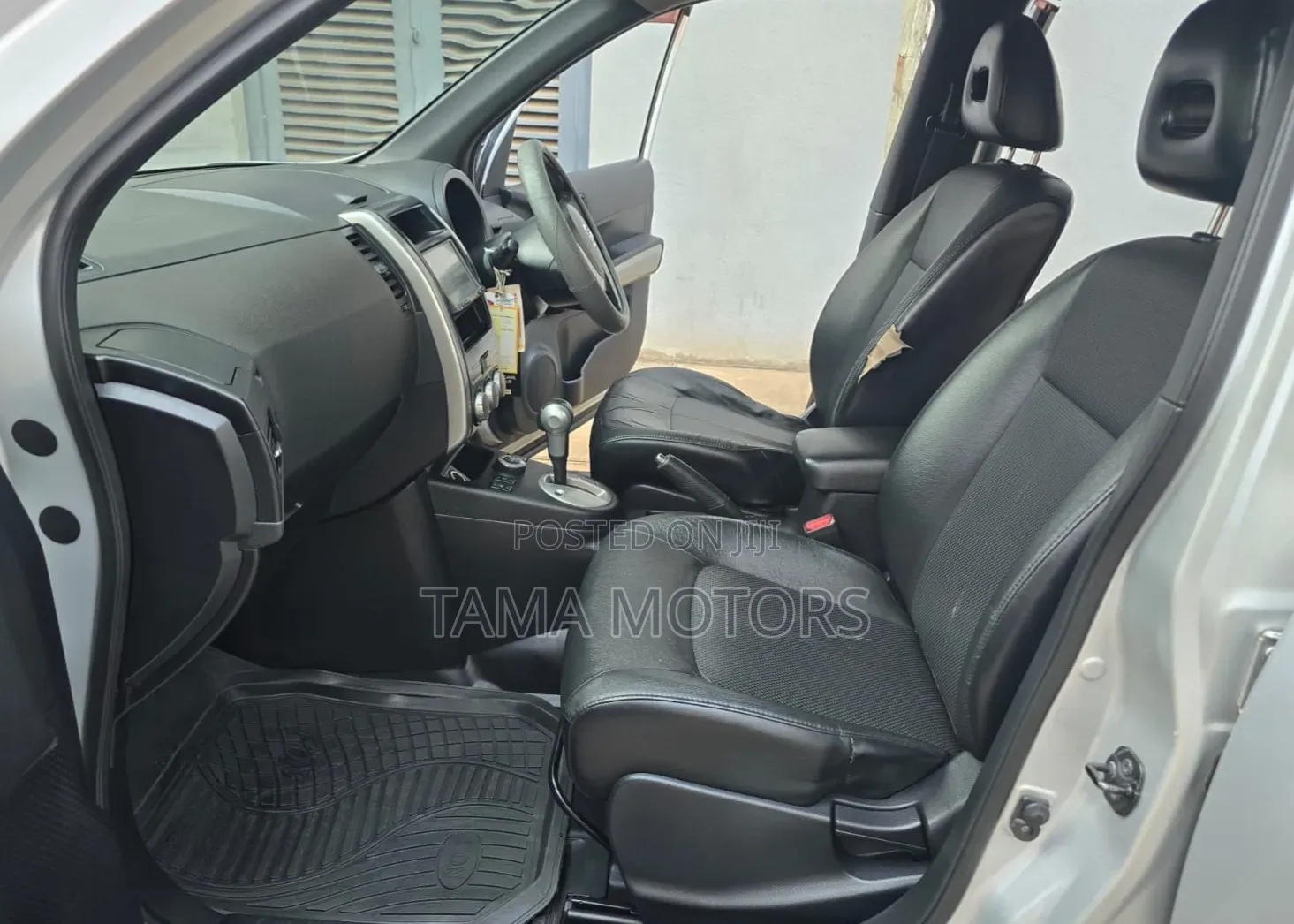 Nissan X-Trail 2010 Silver