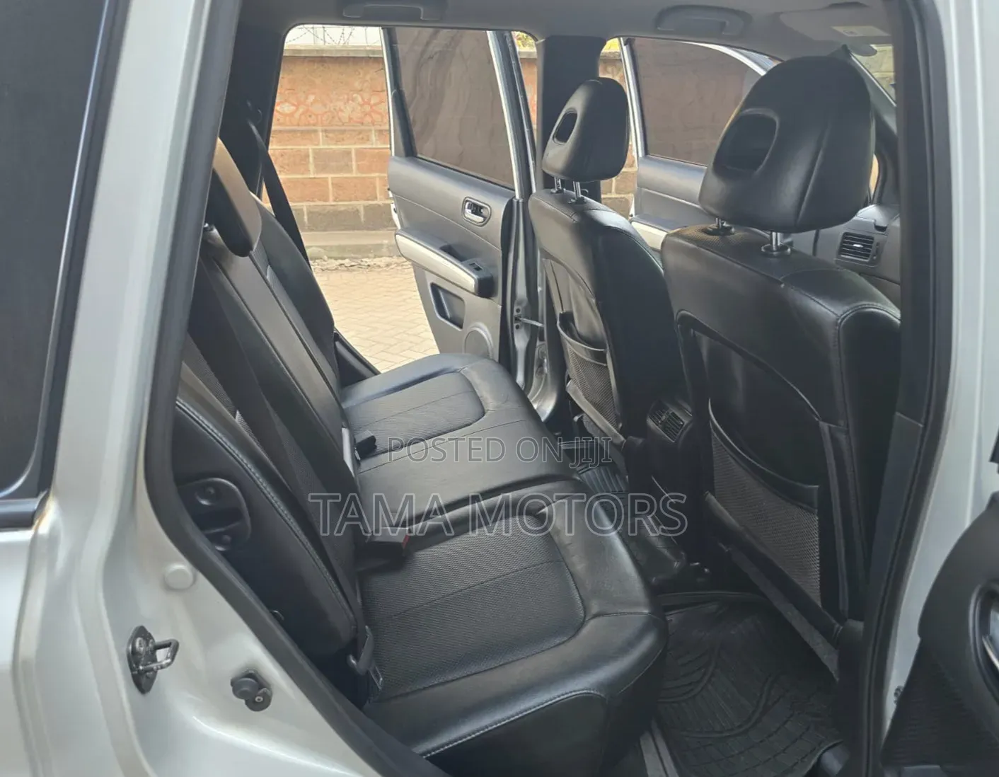 Nissan X-Trail 2010 Silver