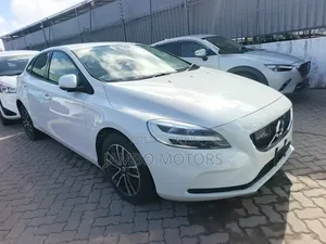 Volvo V40 2019 White