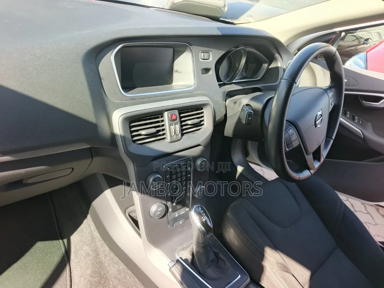 Volvo V40 2019 White