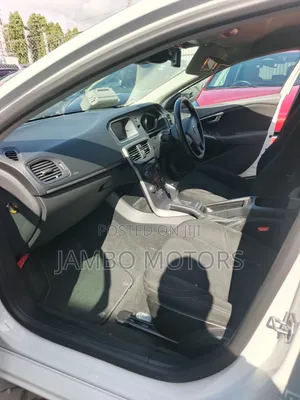 Volvo V40 2019 White