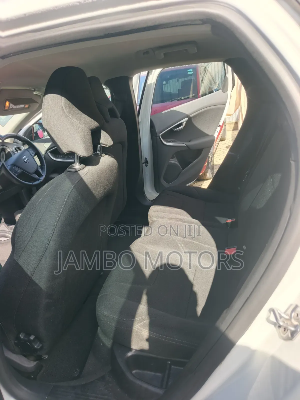 Volvo V40 2019 White