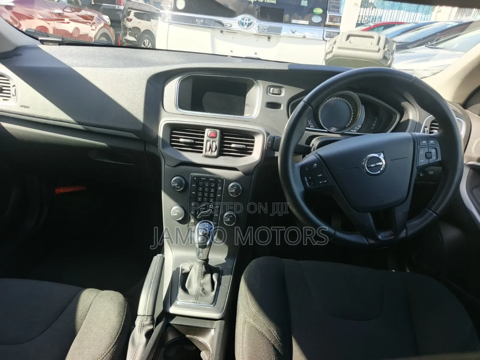 Volvo V40 2019 White