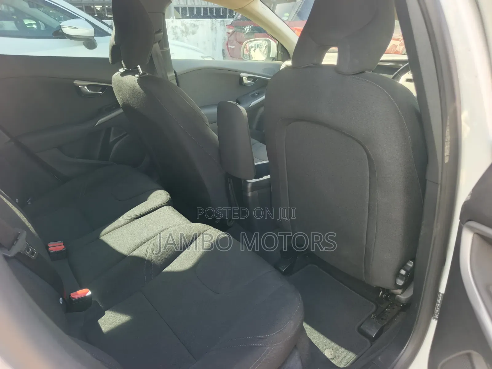Volvo V40 2019 White