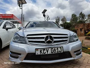 Mercedes-Benz C200 2012 Silver