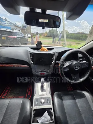 Subaru Legacy 2.5i Premium 2010 White