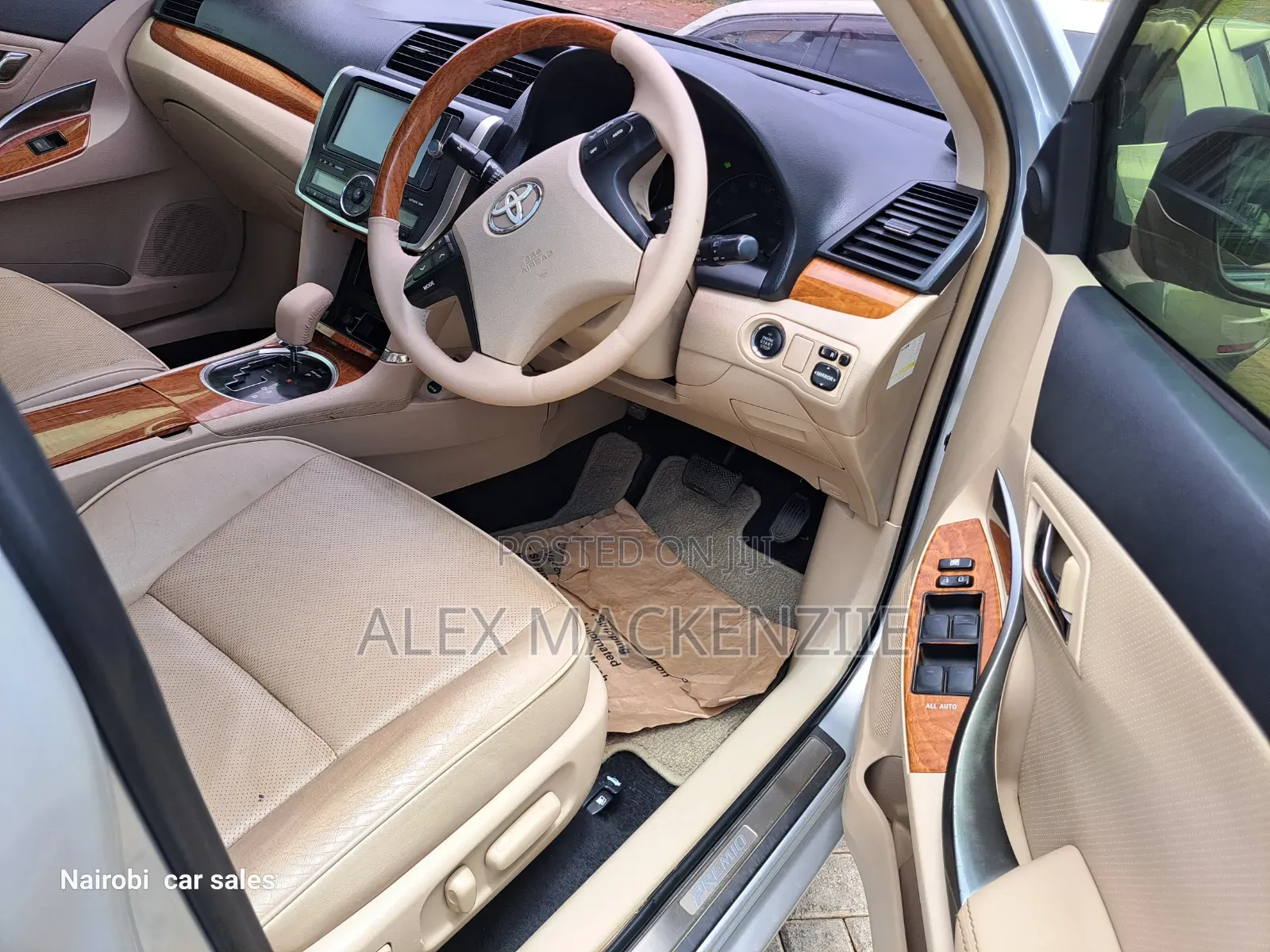 Toyota Premio 2014 Silver