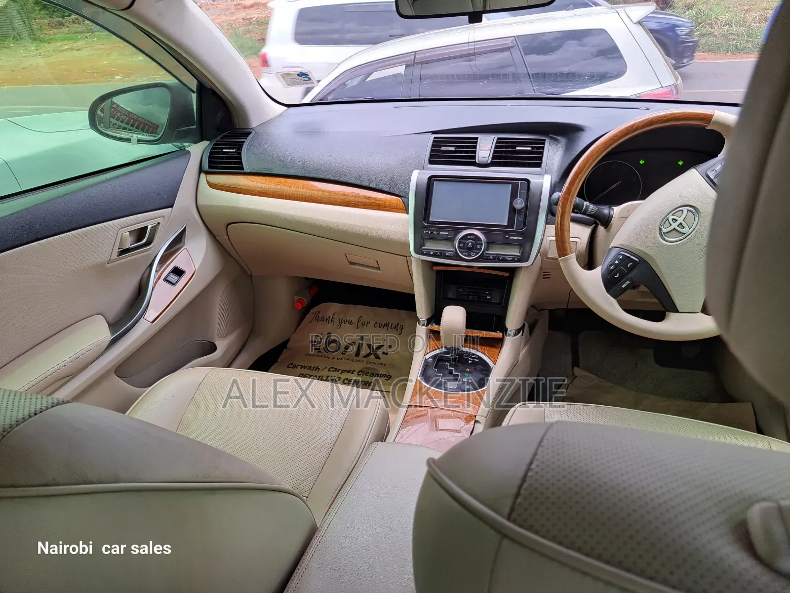 Toyota Premio 2014 Silver