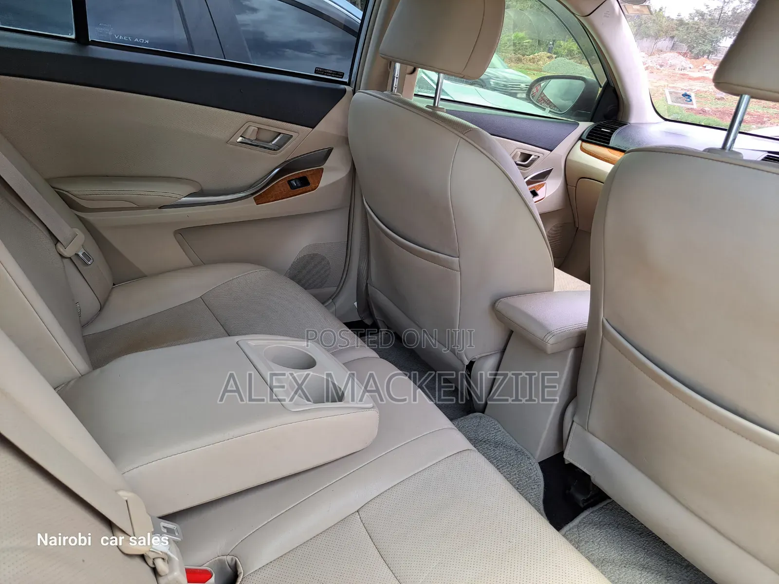 Toyota Premio 2014 Silver