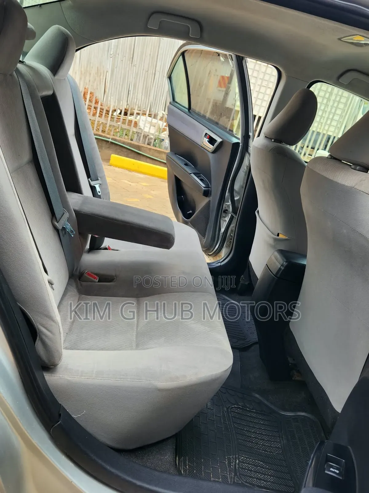 Toyota Axio 1.5 X 2WD 2012 Silver