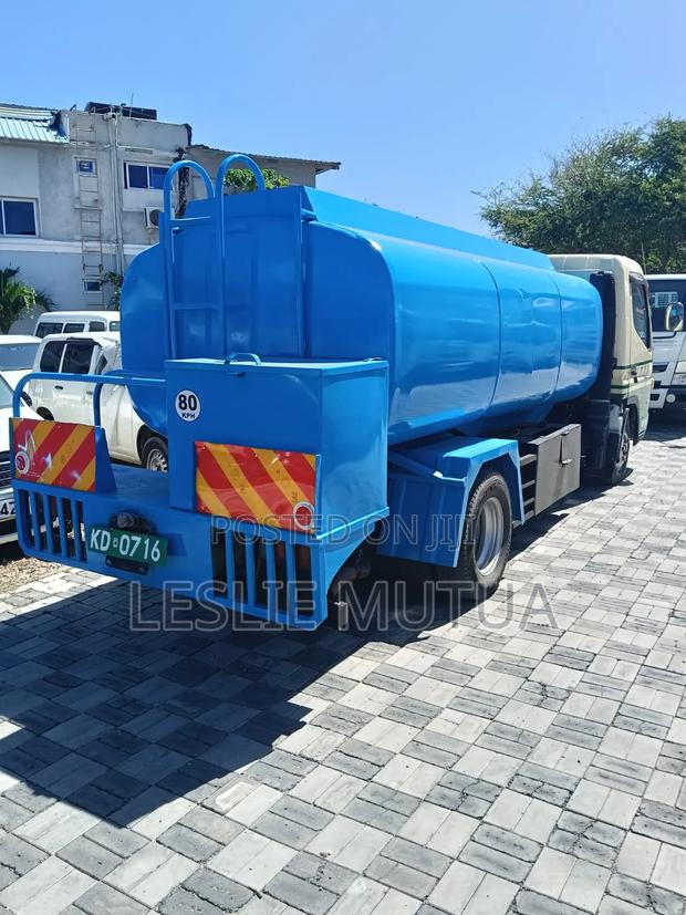 Fuso Water Truck - thumbnail 4