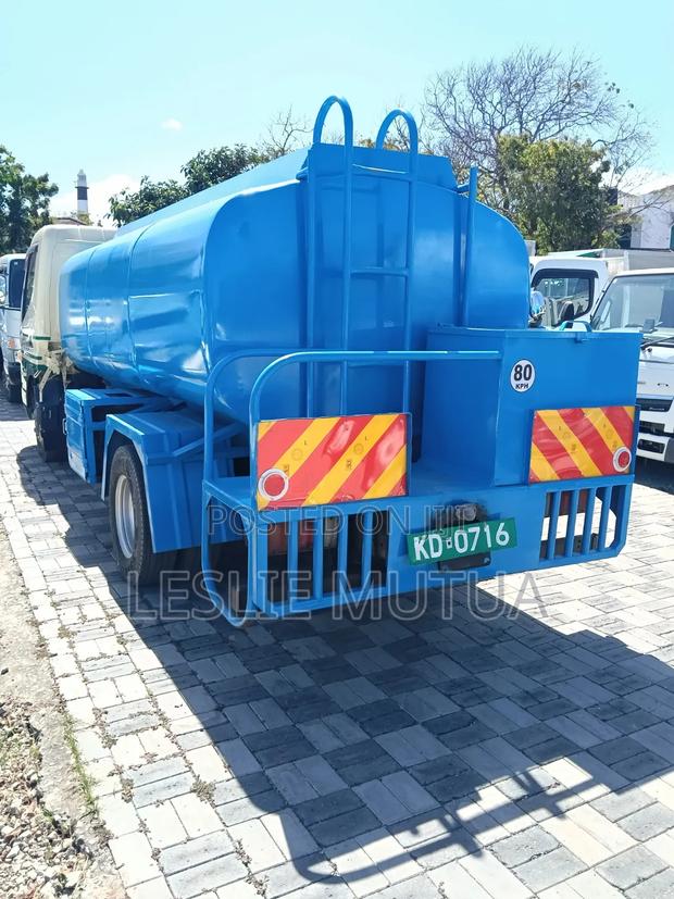 Fuso Water Truck - thumbnail 7