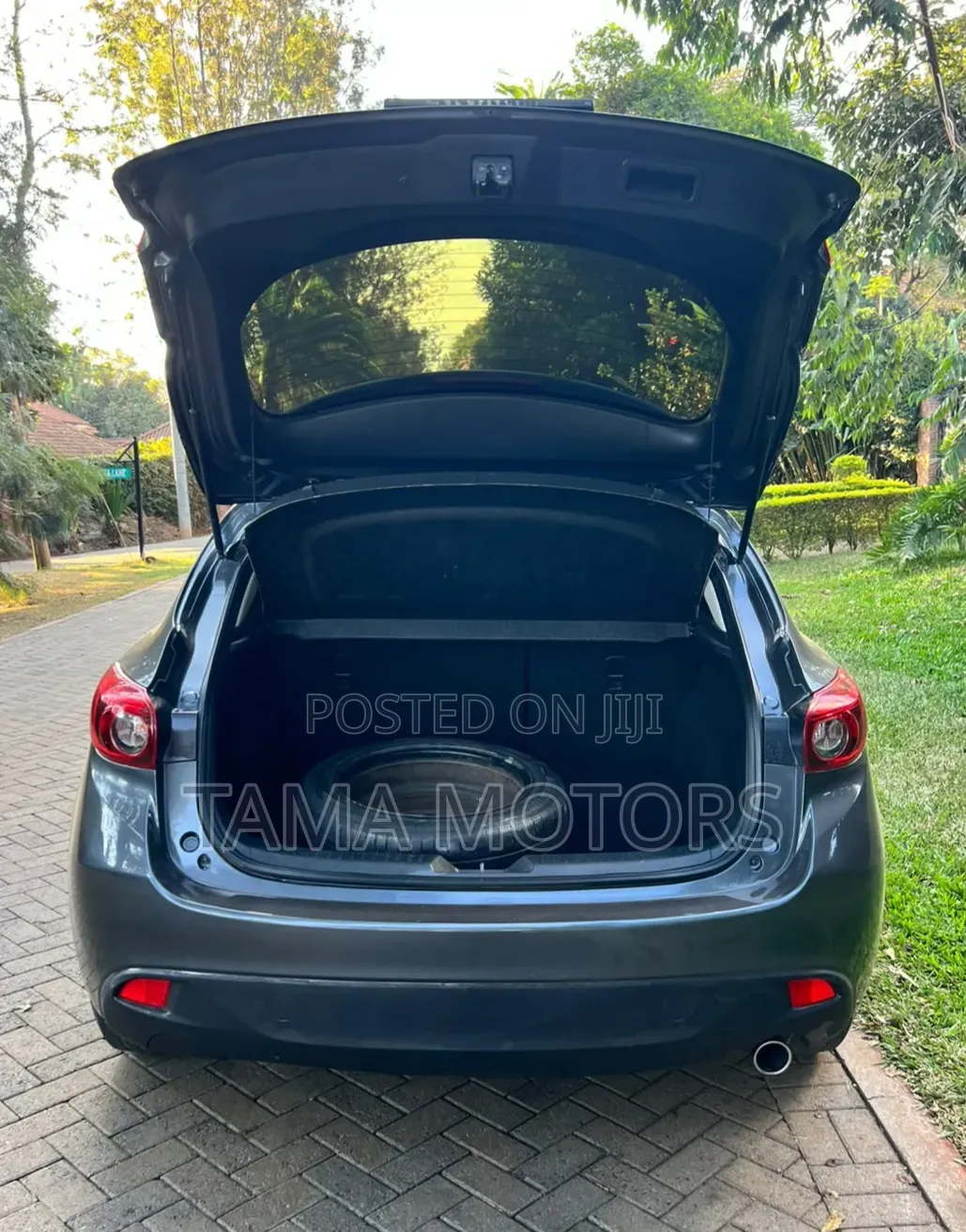 Mazda Axela SV Premium 2014 Gray