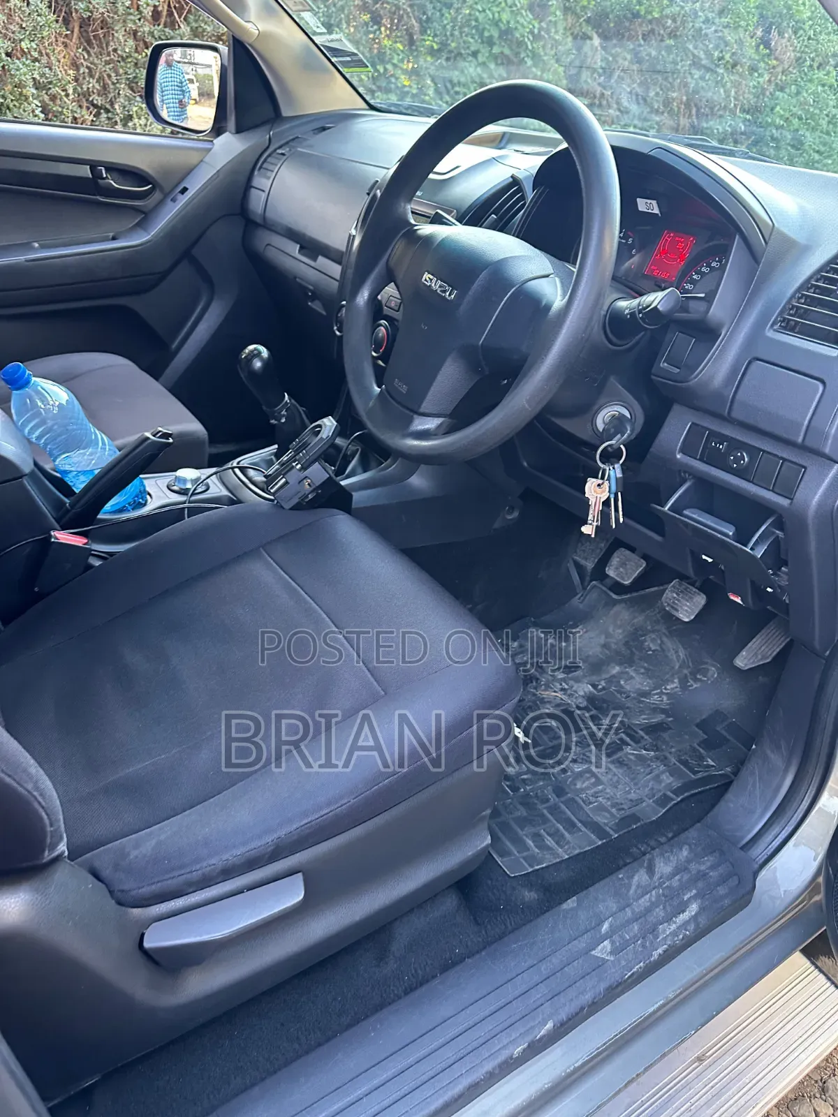 Isuzu D-MAX 2022 Gray
