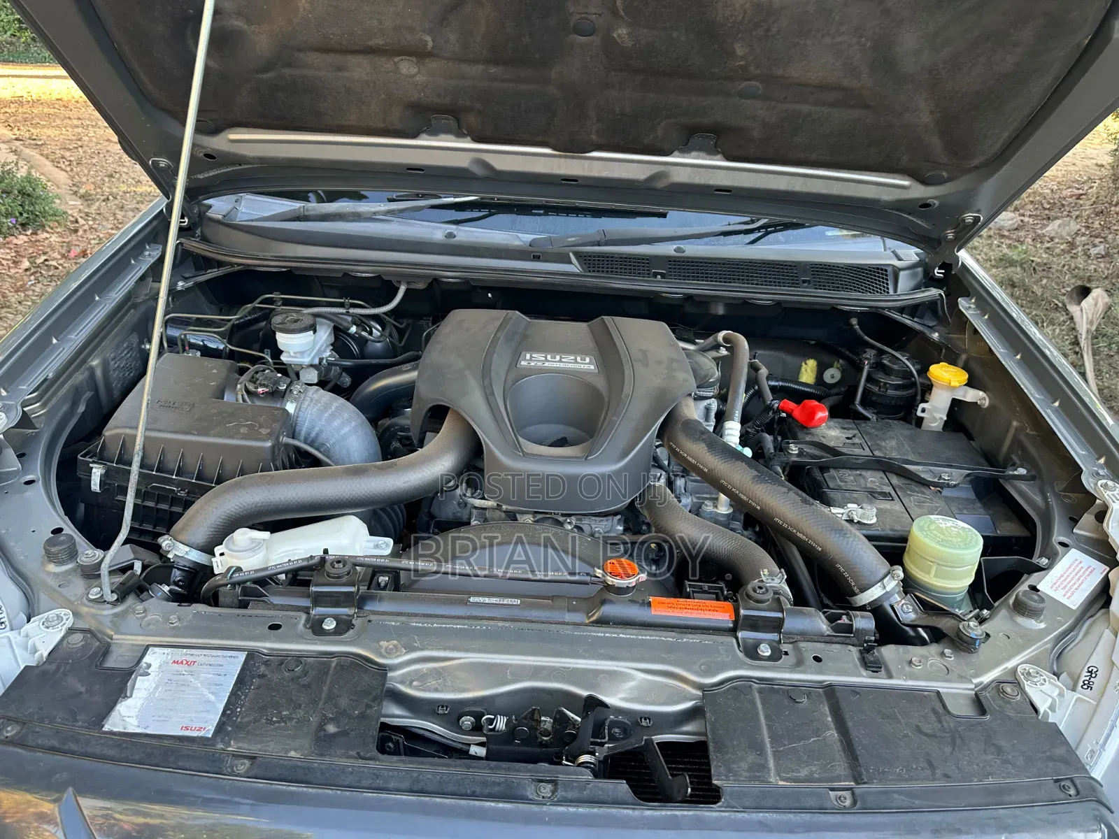 Isuzu D-MAX 2022 Gray