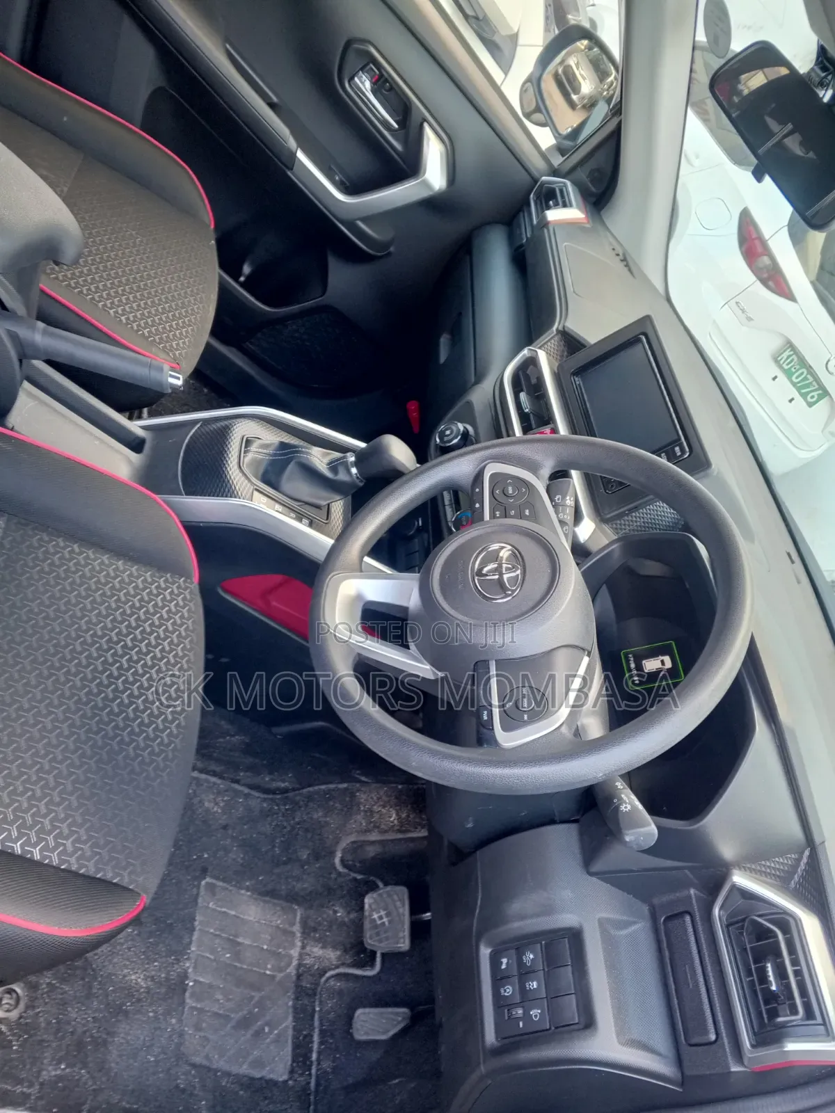 Toyota Raize 2020 Gold