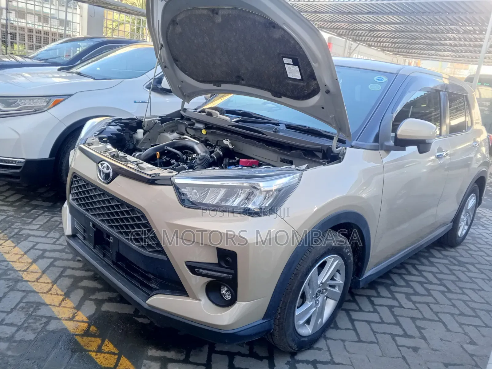 Toyota Raize 2020 Gold