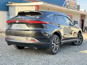 Toyota Harrier 2.0 4WD 2020 Black