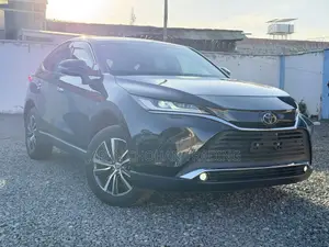 Toyota Harrier 2.0 4WD 2020 Black