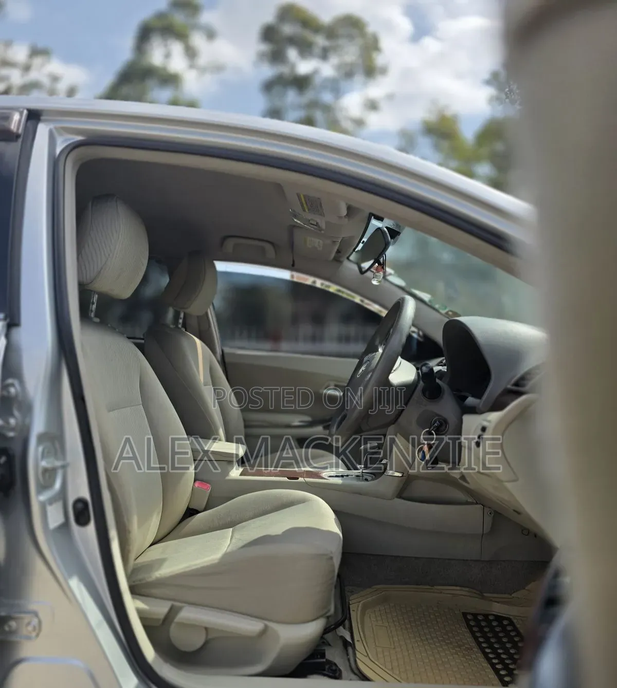 Toyota Premio 2012 Silver