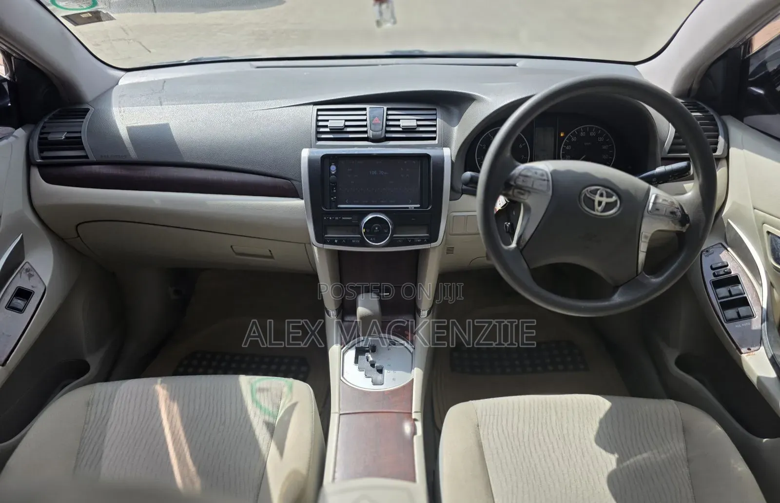 Toyota Premio 2012 Silver