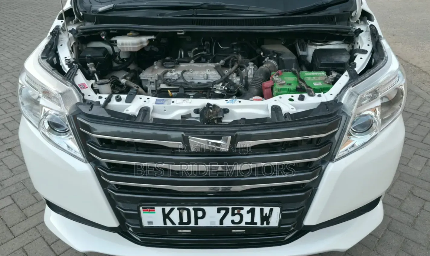 Toyota Noah 2.0 FWD (7 Seater) 2017 White