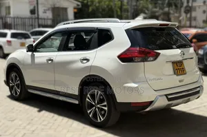 Nissan X-Trail 2.0 Petrol AWD 2017 White