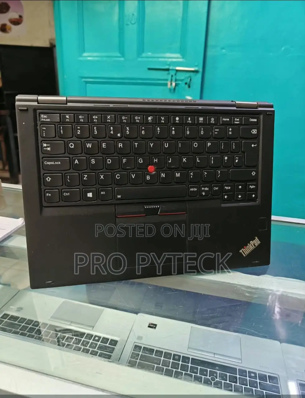 Laptop Lenovo ThinkPad Yoga 370 8GB Intel Core i5 SSD 256GB