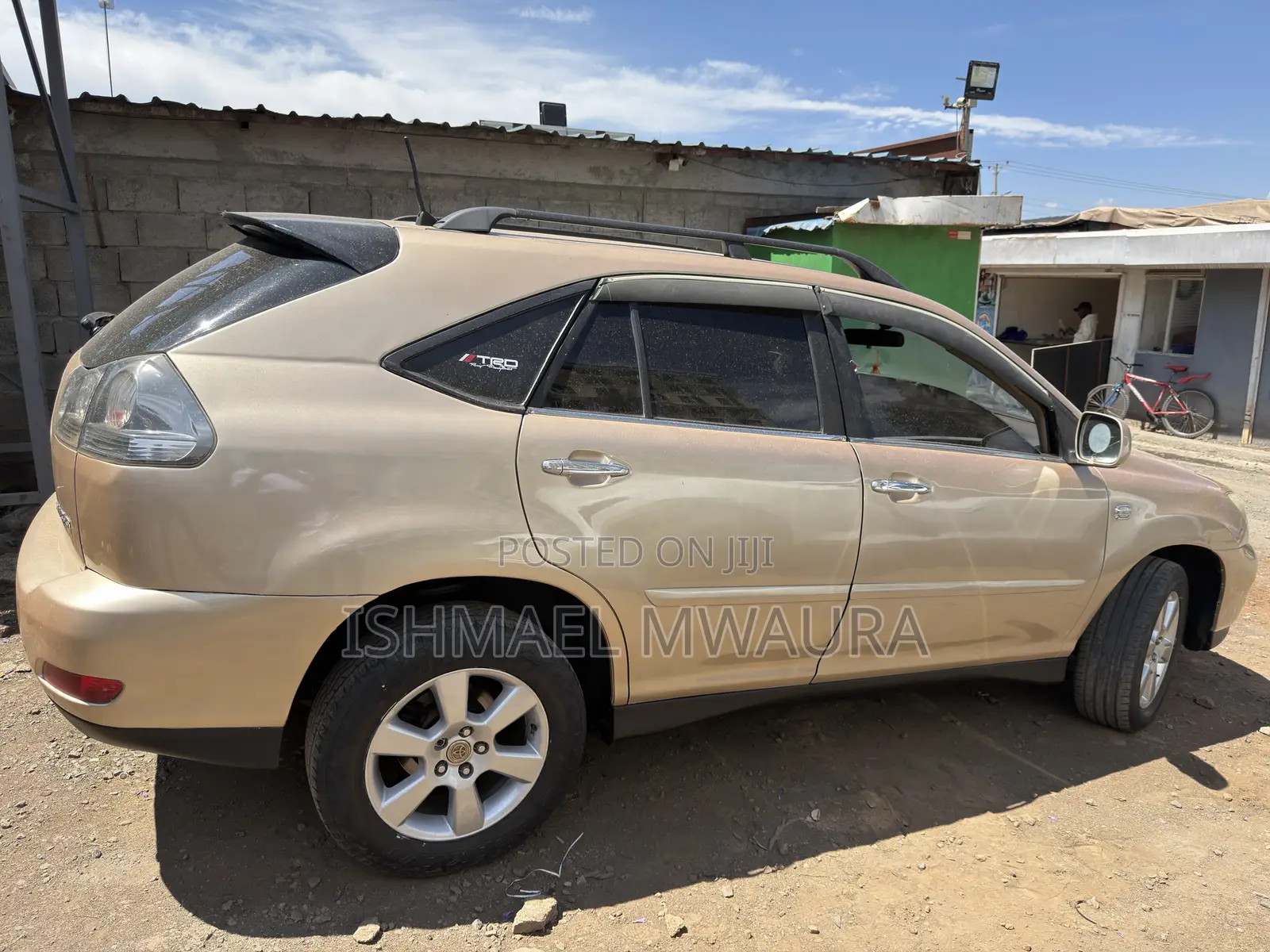 Toyota Harrier 240G 2012 Gold