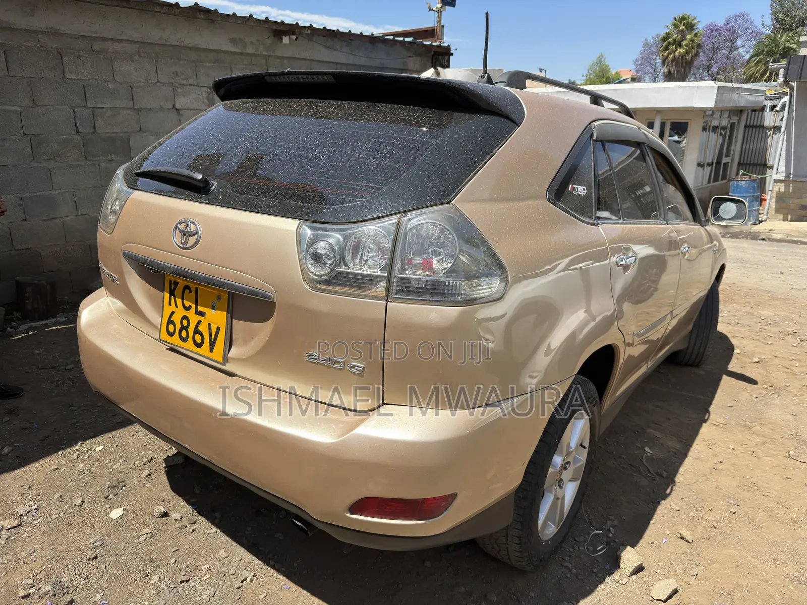 Toyota Harrier 240G 2012 Gold