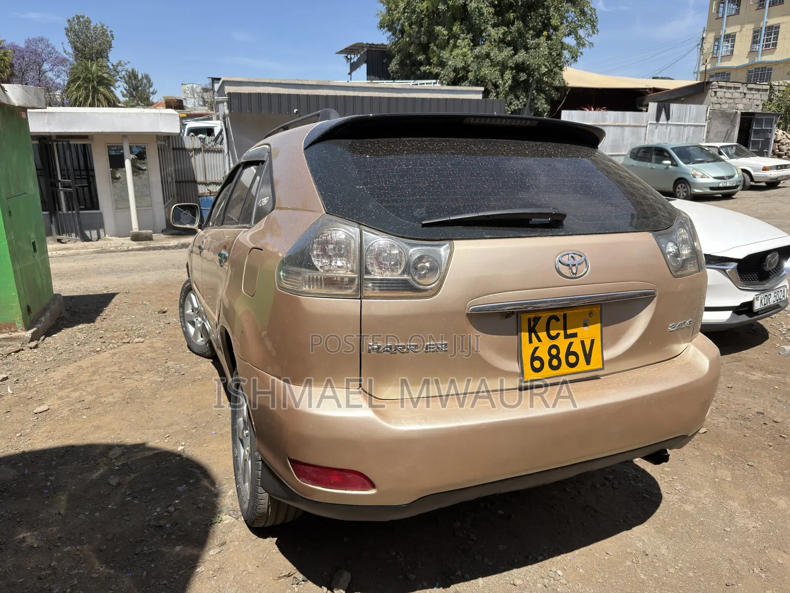 Toyota Harrier 240G 2012 Gold