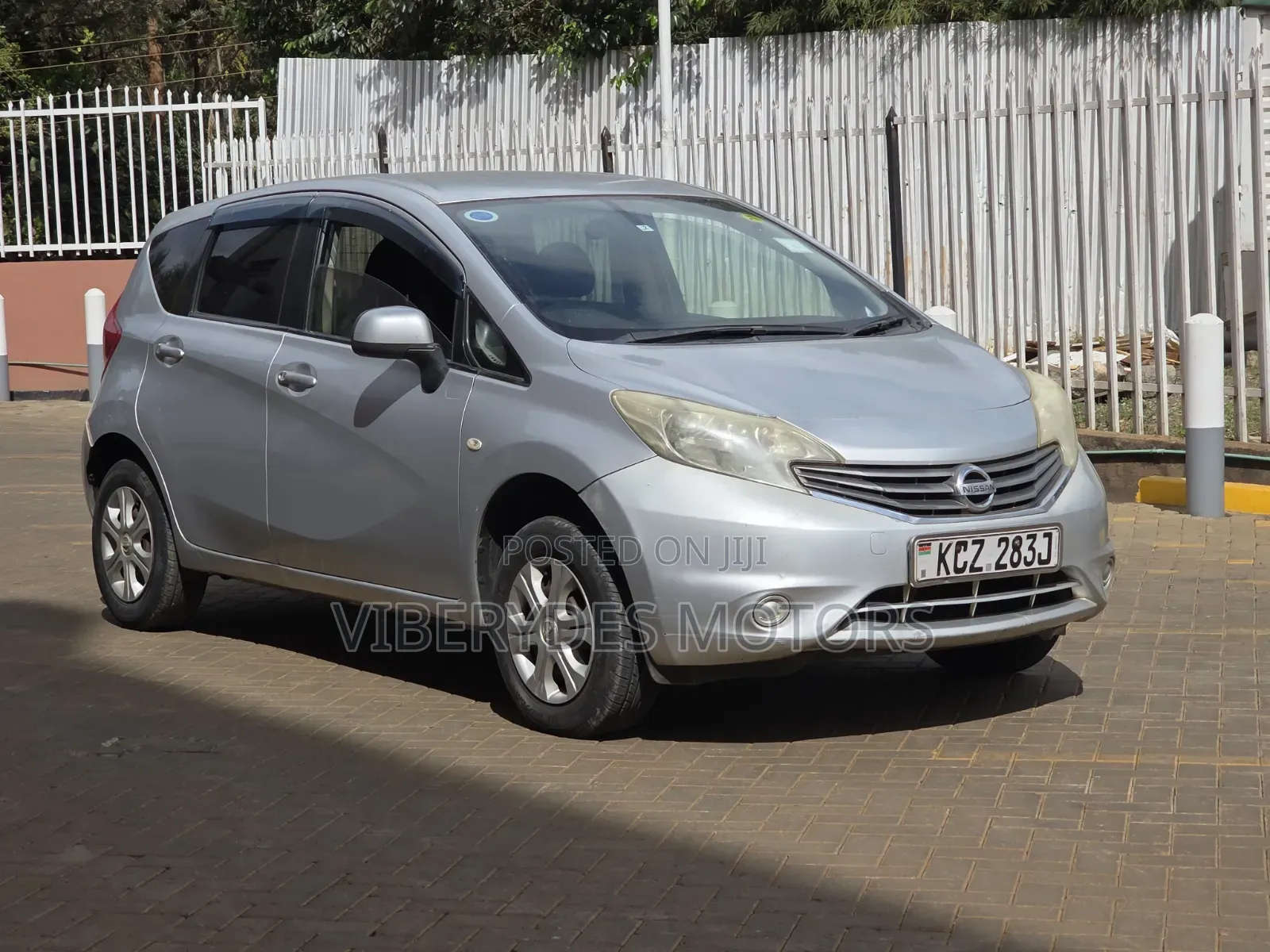 Nissan Note 2012 Silver