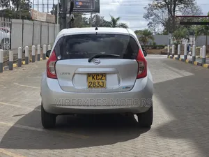 Nissan Note 2012 Silver