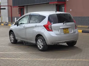 Nissan Note 2012 Silver