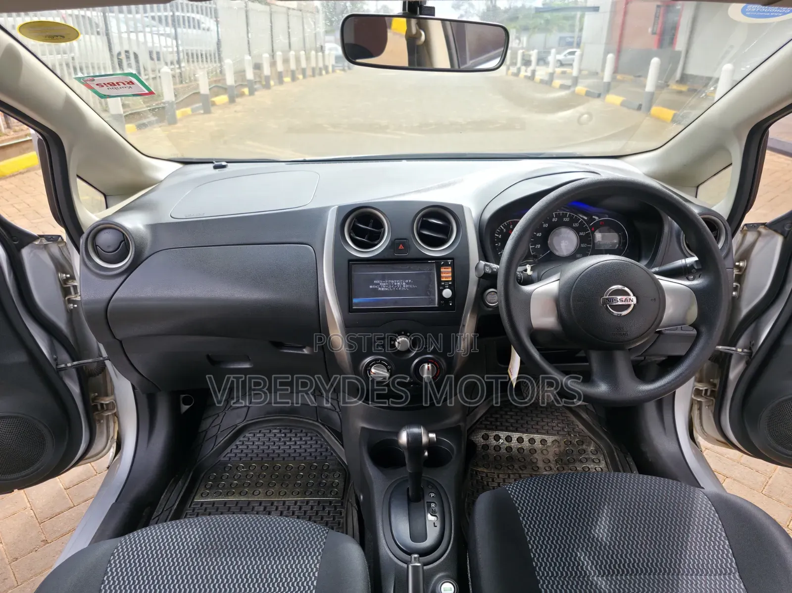 Nissan Note 2012 Silver