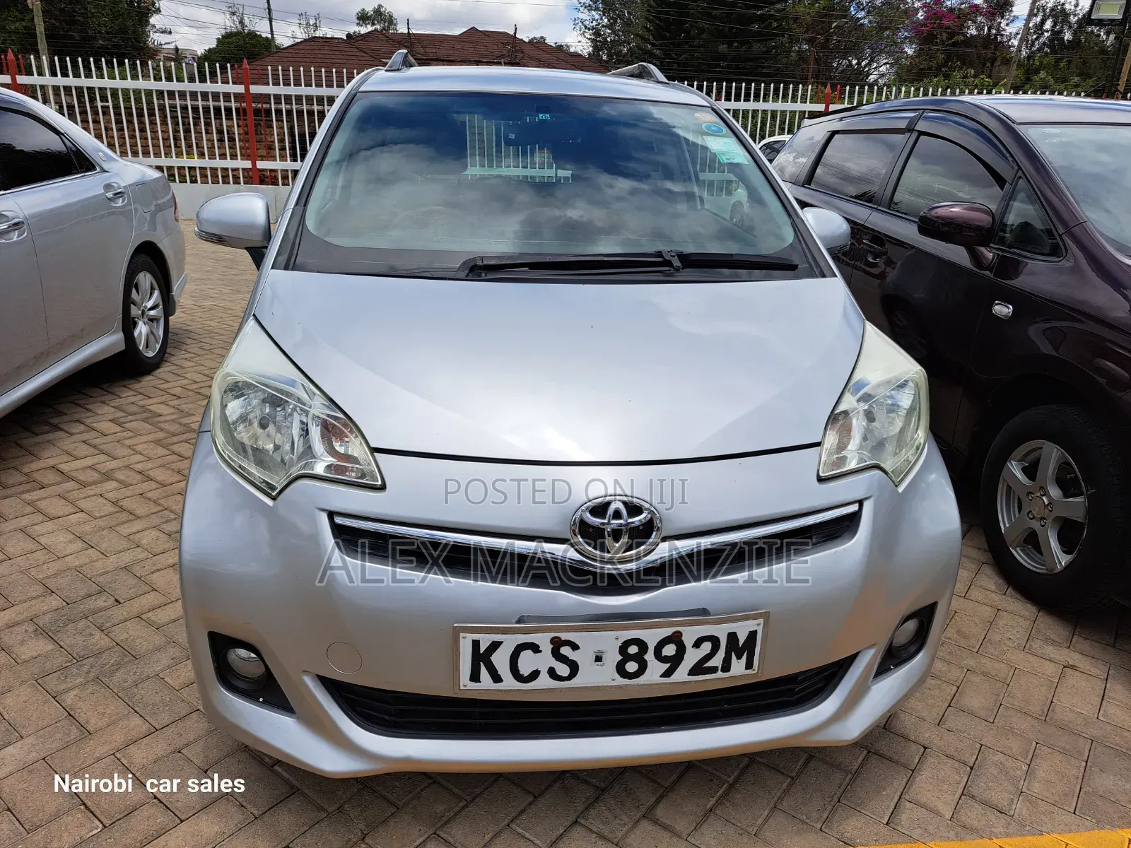 Toyota Ractis 2013 Silver