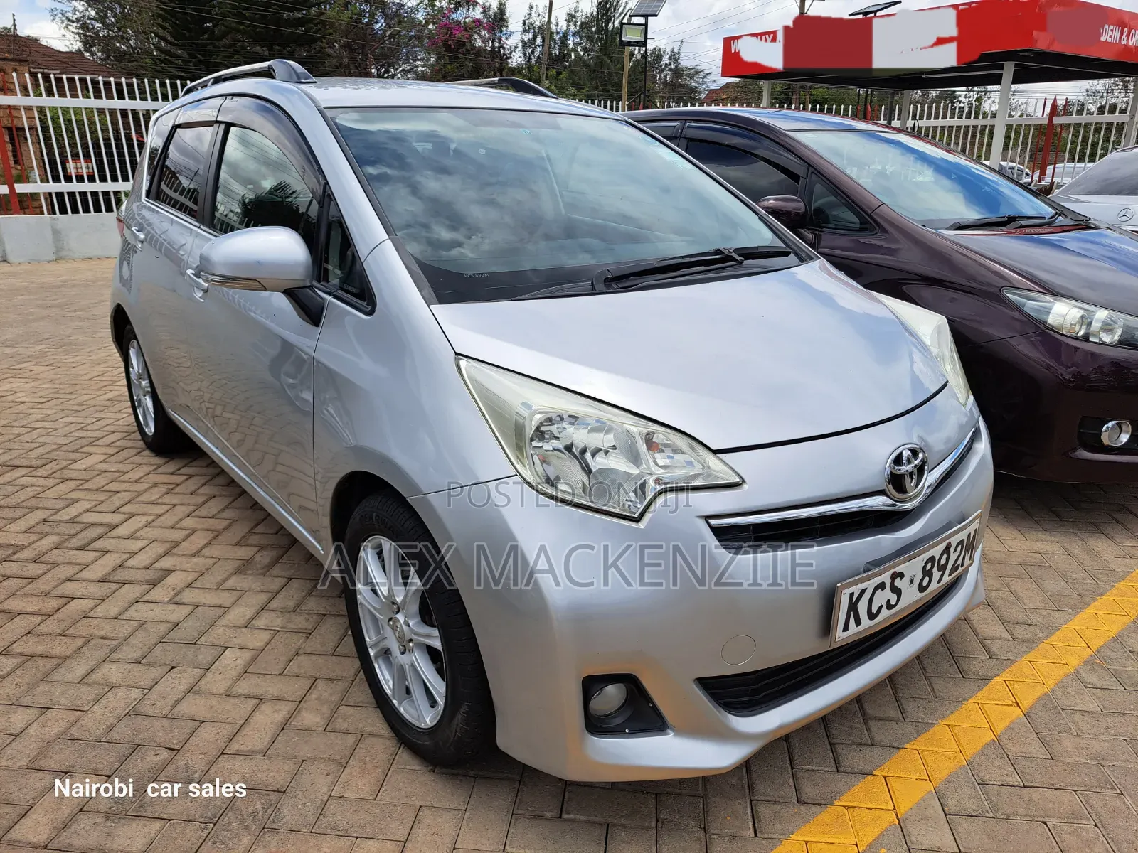 Toyota Ractis 2013 Silver