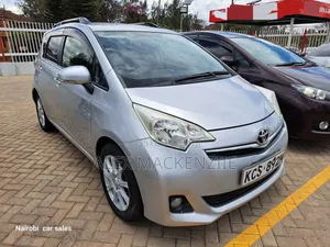 Toyota Ractis 2013 Silver