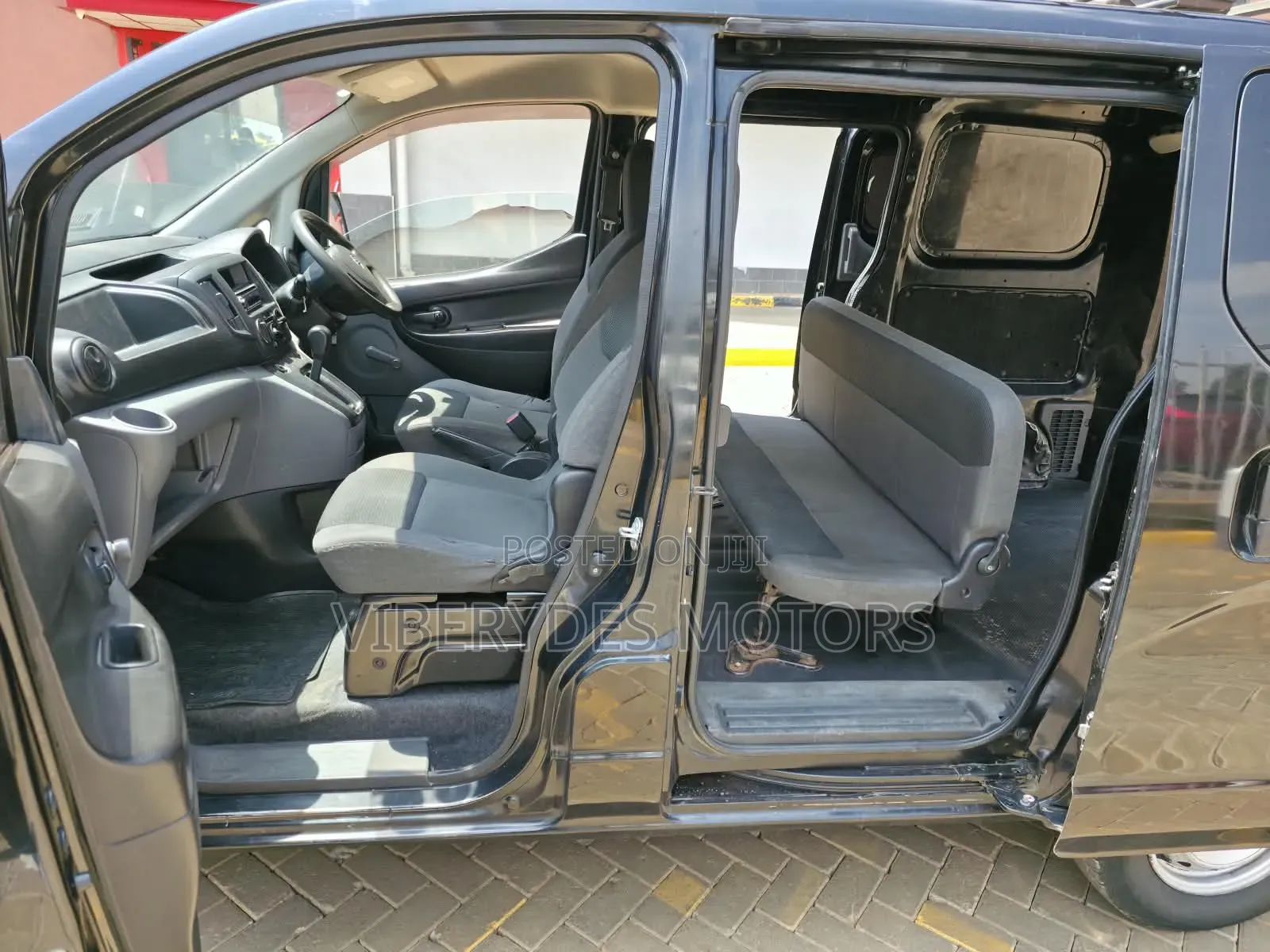 Nissan NV200 2015 Black