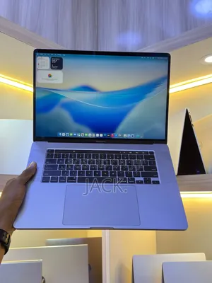 Laptop Apple MacBook 2019 32GB Intel Core i9 SSD 512GB