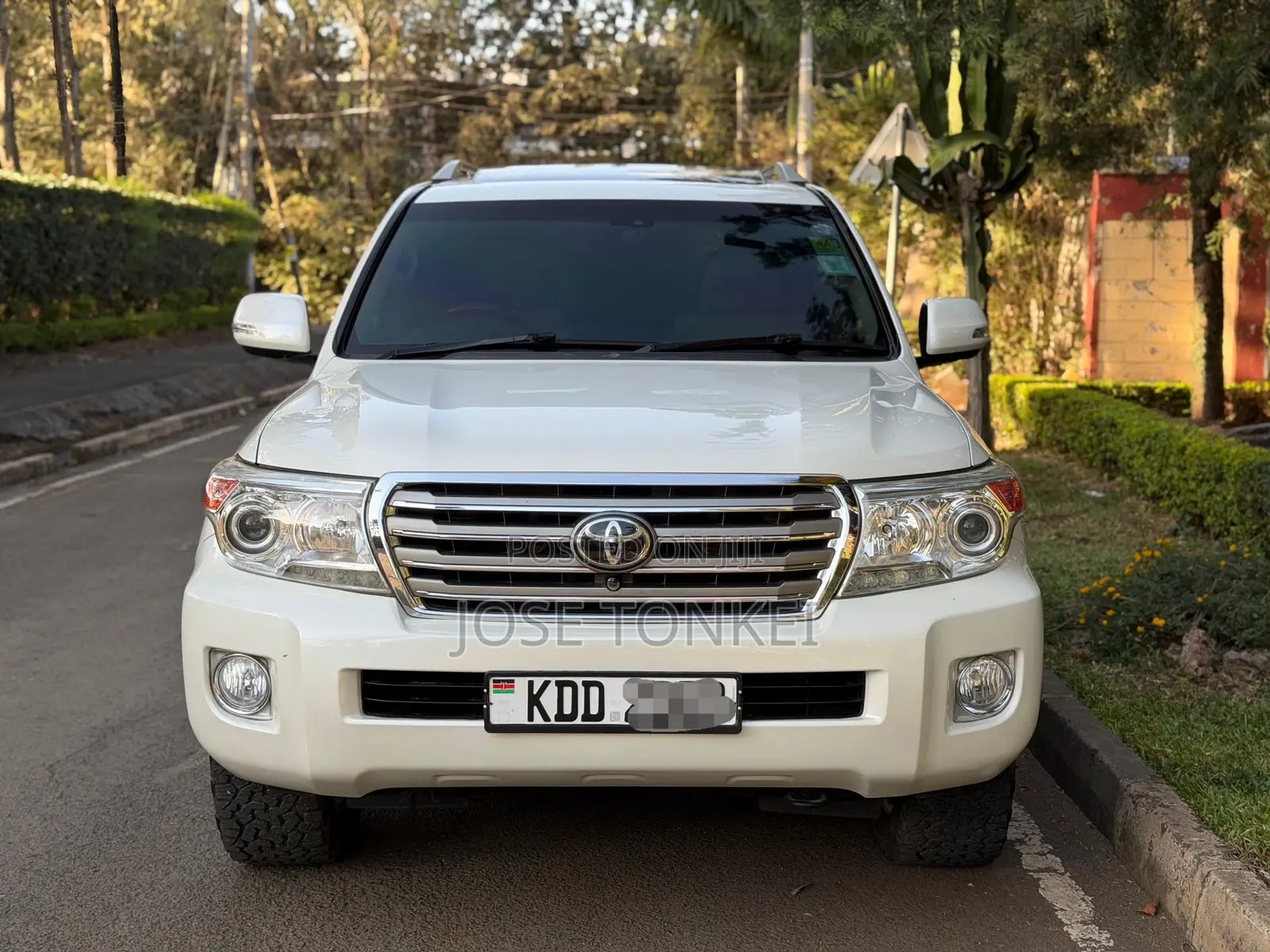 Toyota Land Cruiser 4.6 V8 ZX 2014 White