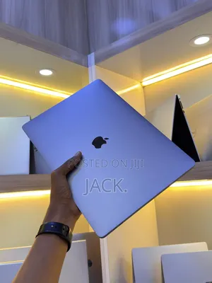 Laptop Apple MacBook 2019 32GB Intel Core i9 SSD 512GB