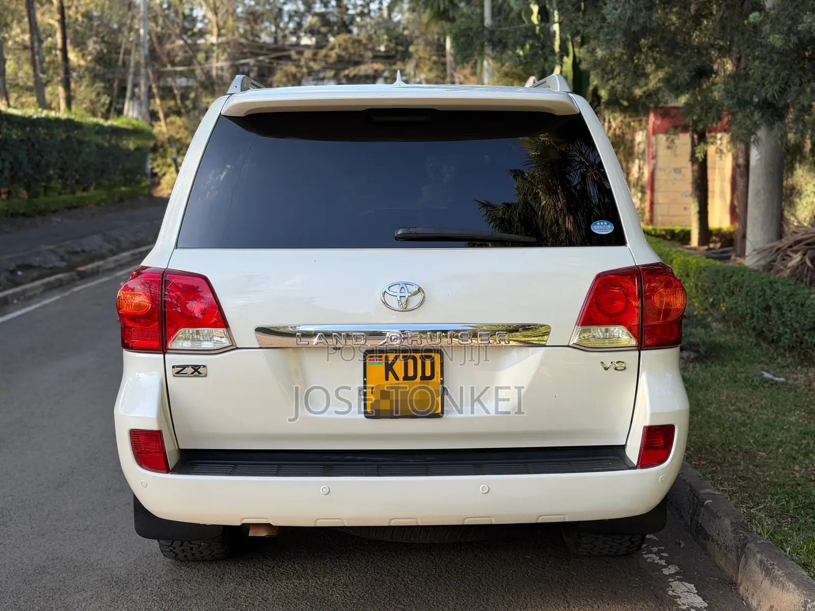 Toyota Land Cruiser 4.6 V8 ZX 2014 White